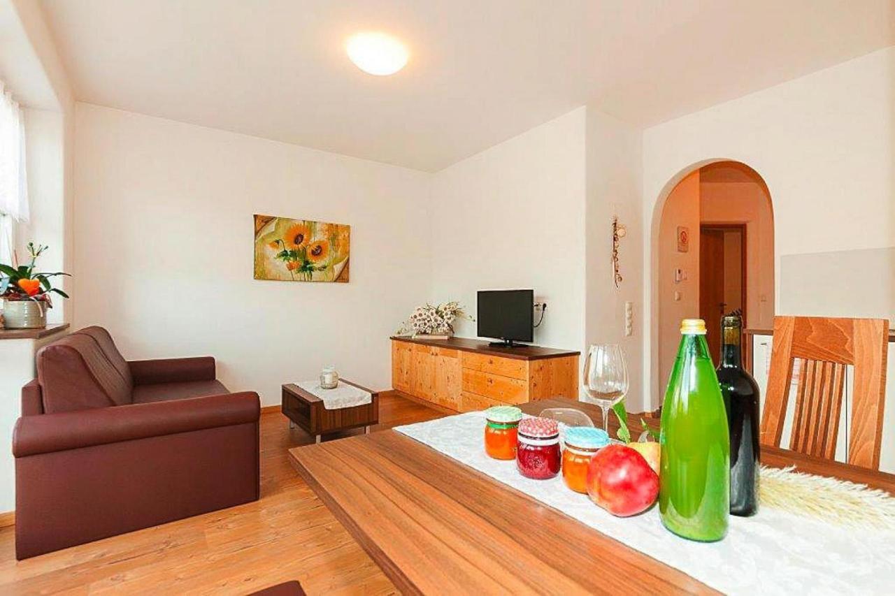 Apartment In Naz-Sciaves With Garden Natz-Schabs Εξωτερικό φωτογραφία