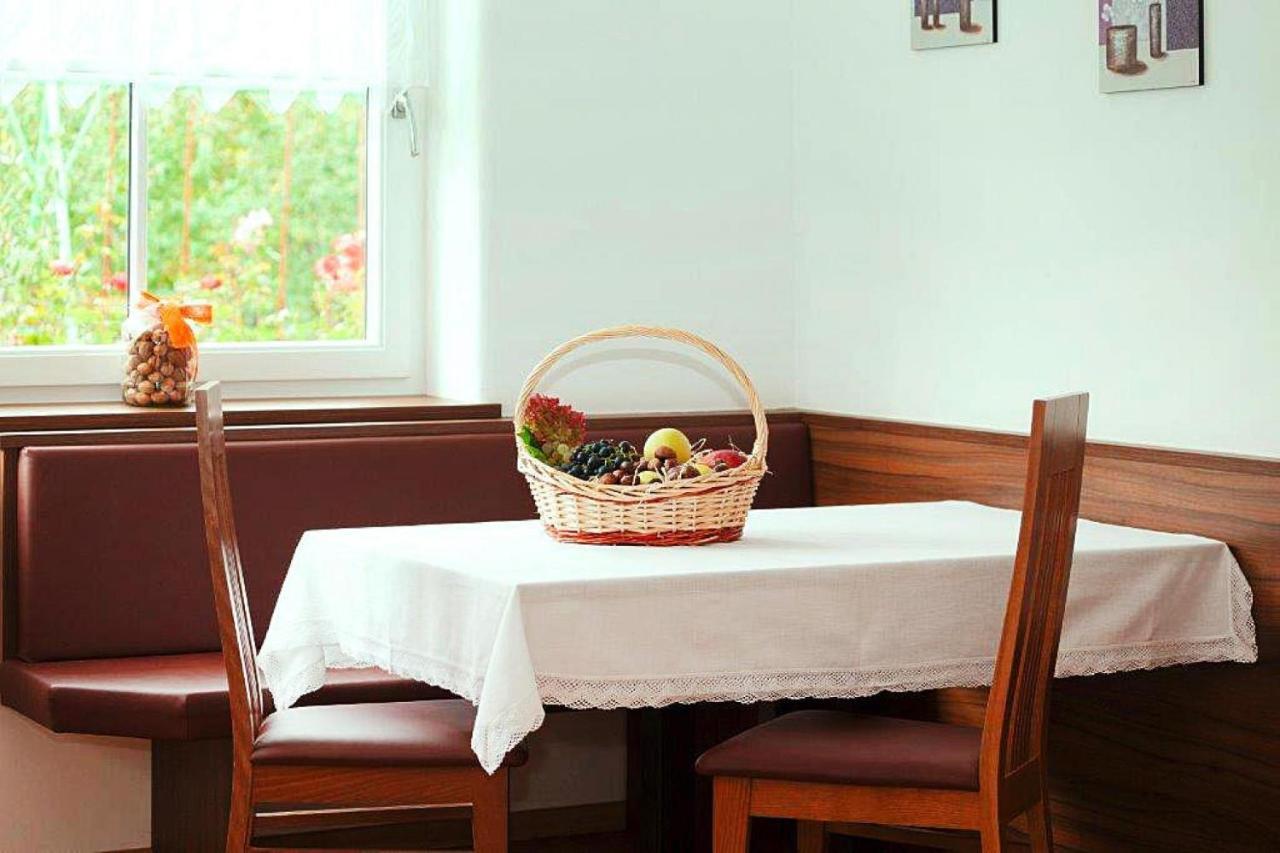 Apartment In Naz-Sciaves With Garden Natz-Schabs Εξωτερικό φωτογραφία