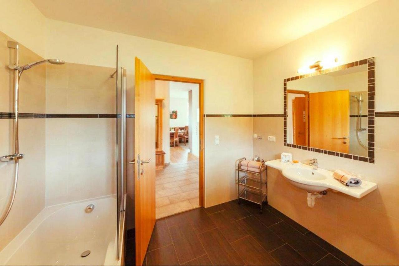 Apartment In Naz-Sciaves With Garden Natz-Schabs Εξωτερικό φωτογραφία