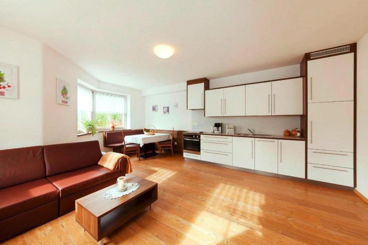 Apartment In Naz-Sciaves With Garden Natz-Schabs Εξωτερικό φωτογραφία